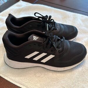 Adidas Tennis shoes size US 3. Excellent condition, Iike NEW!